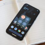 Smartphone market trends 2025